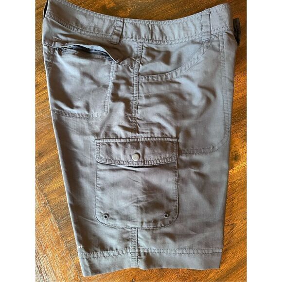 Columbia Omni -Wick cargo shorts - Picture 7 of 10
